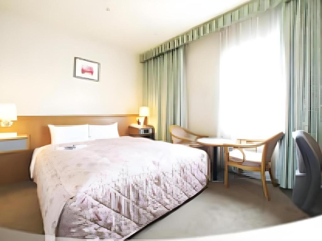 Pearl Hotel Ota Isesaki Bagian luar foto
