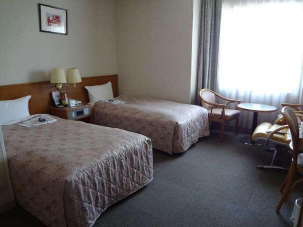 Pearl Hotel Ota Isesaki Bagian luar foto