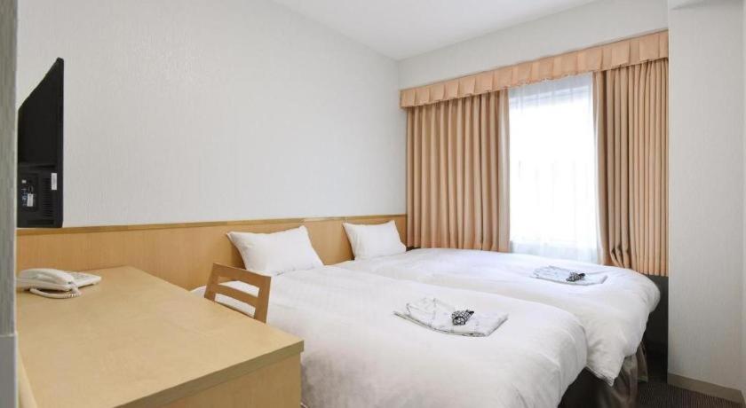 Pearl Hotel Ota Isesaki Bagian luar foto